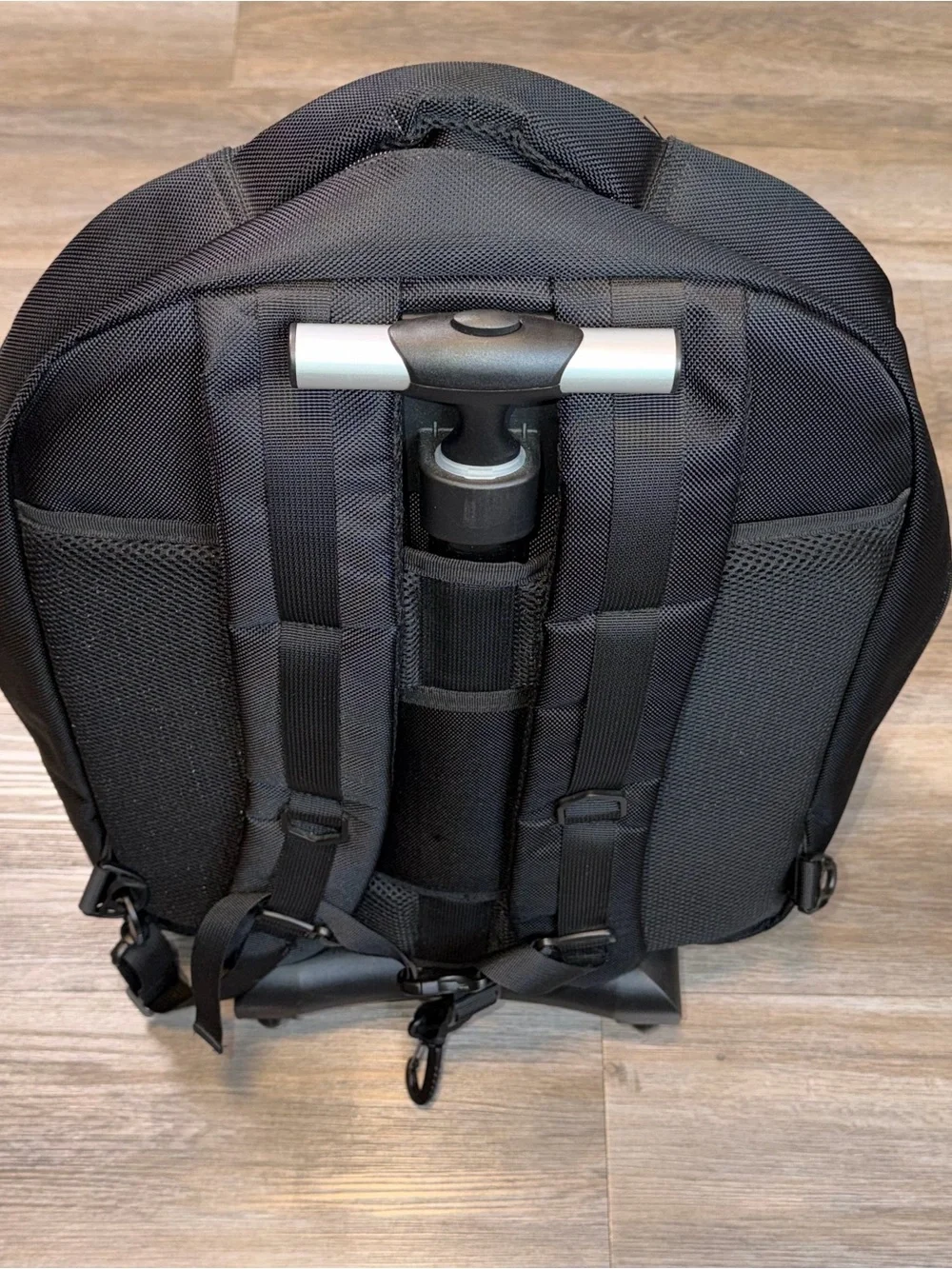 RARE Toni & Guy Rolling BackPack Pop-Art Design Hairdresser Cosmetology Kit Bag
